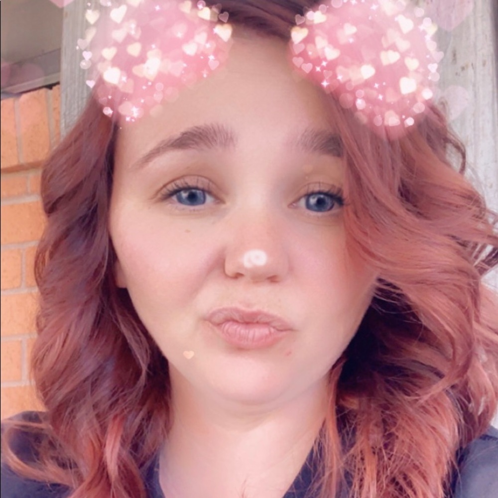 Meet your Posher, Christine